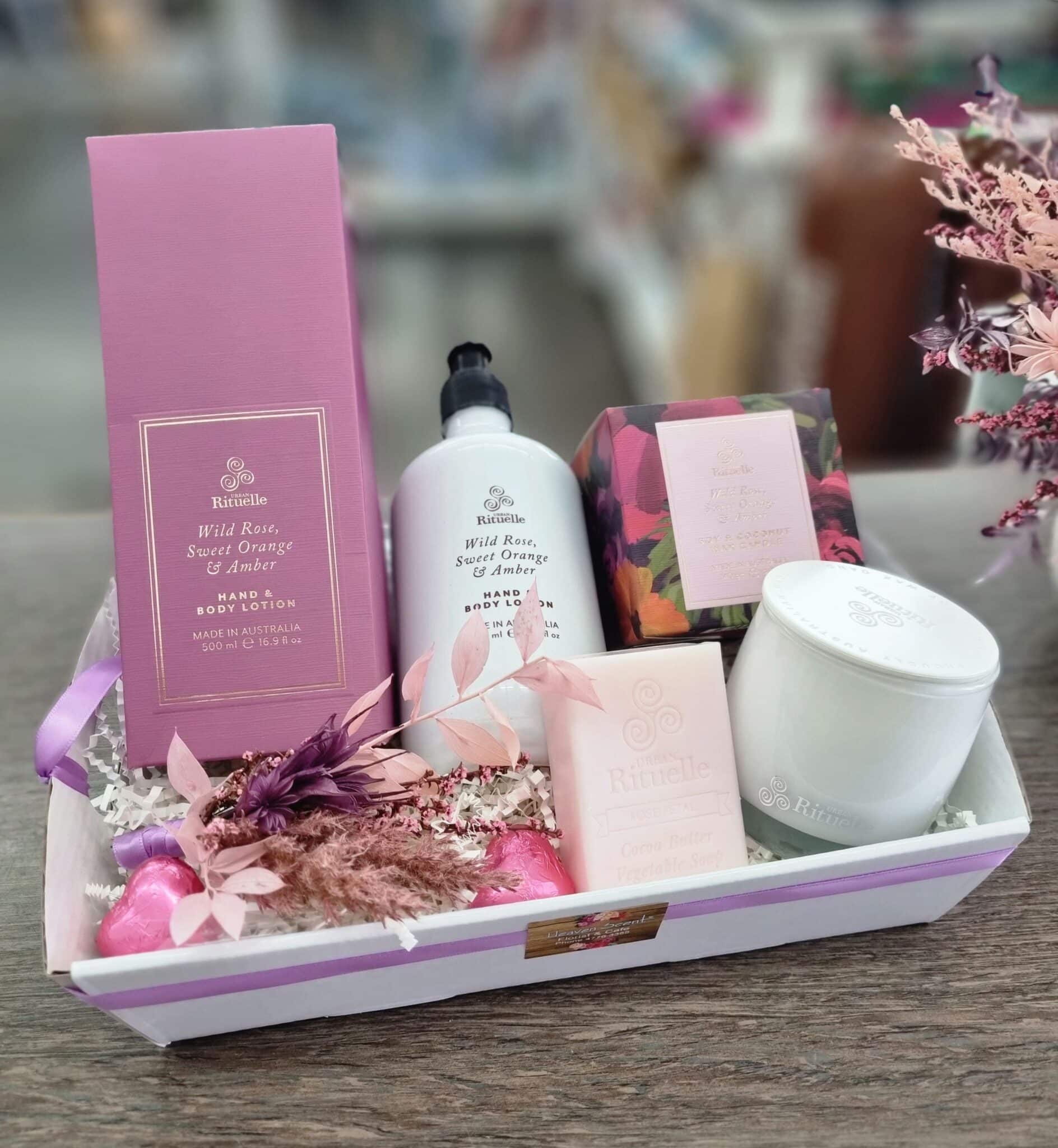 Wild Rose Gift Pack Heaven Scent Flowers & Gifts